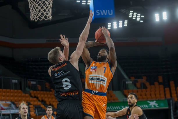 通过此前的 通过此前的