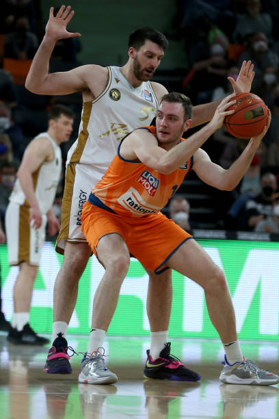 运营期间的 运营期间的